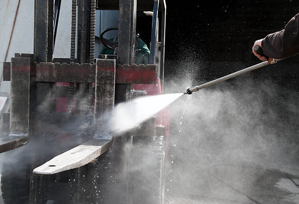 Best Warehouse Cleaning  in Tye, TX